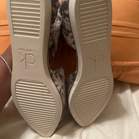 Calvin Klein - Picture 5 of 5